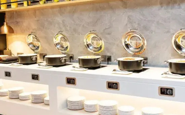 Homeinn Plus Hotel (Chengdu Panda Base Longtan Temple Subway Station)
