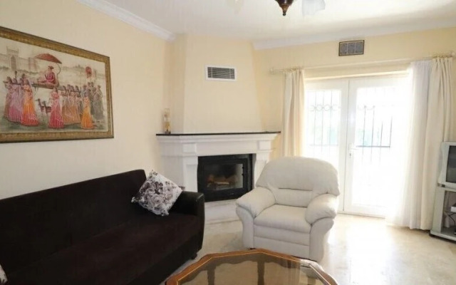 Villa FT04 by JoyLettings