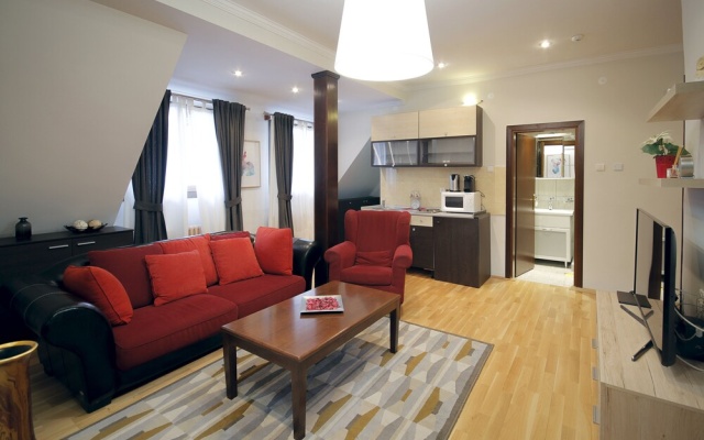 Hotel Junior