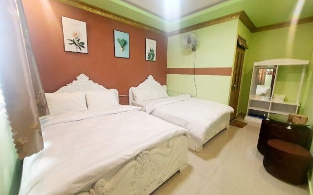 Van Quynh Hotel Dalat