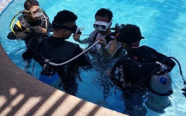 Dumaguete Snowman Resort and Dive Center