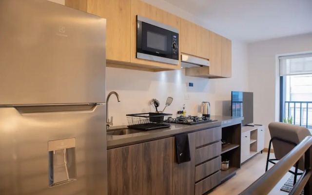 w Striking 1BR Duplex in Miraflores