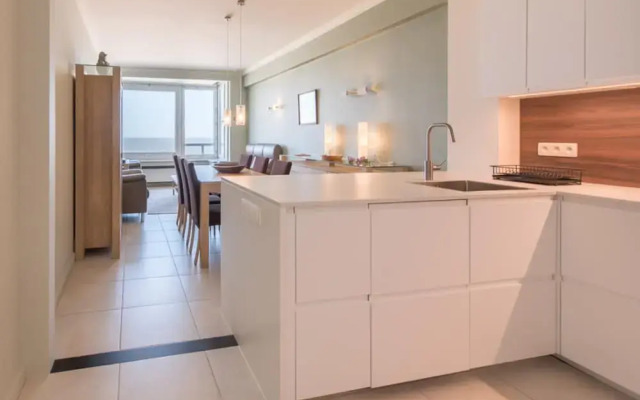 Apartment With Marina View