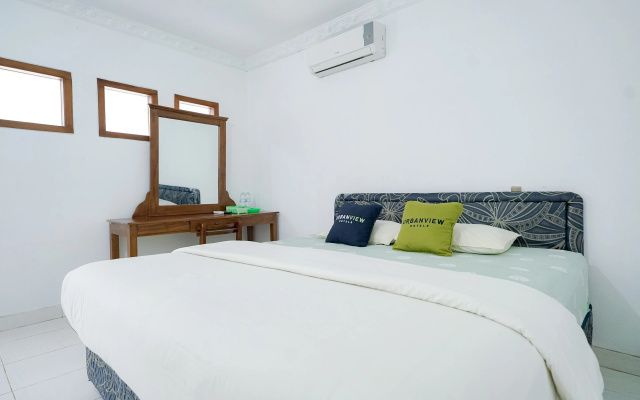 Urbanview Hotel Ratu Kuring Gisting – Guest Rooms – Banjar Negeri