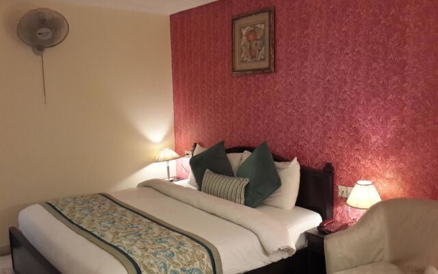 Tulip Inn Green Castle