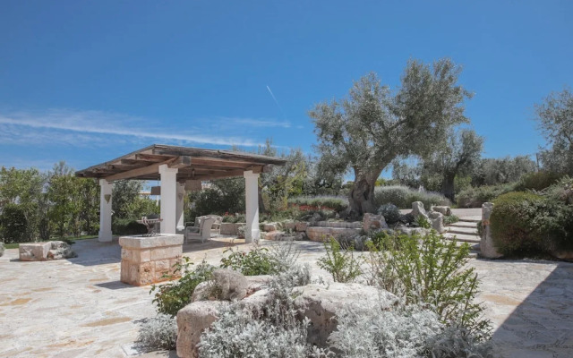 TD Trulli di Montaltino with Stunning Huge Pool