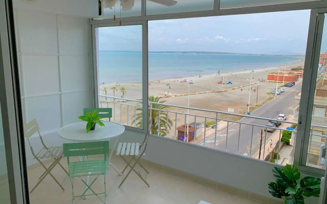 Sunny Beach Retreat
