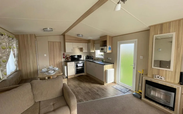 Holiday Park Caravan Fluffy in Harts Holiday Park