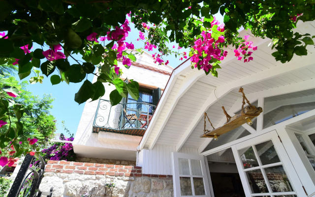 Lunar Butik Hotel Alaçatı