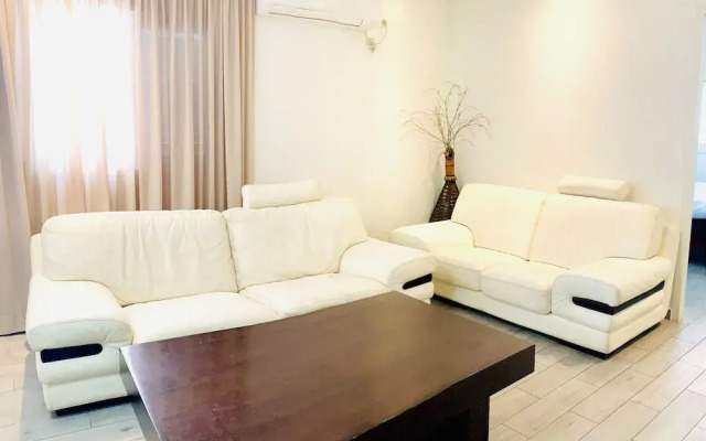 Royal Lea Apartments