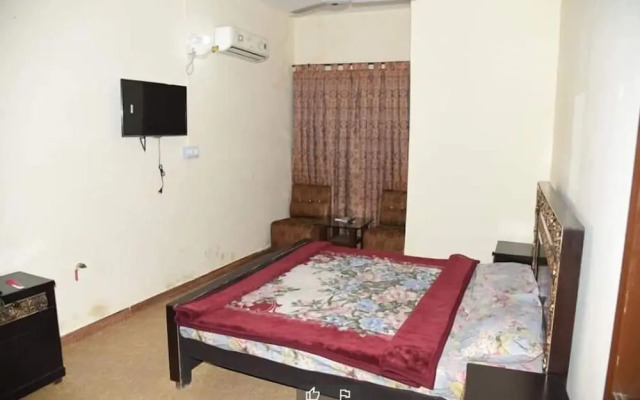 Kalash Hotel Lahore