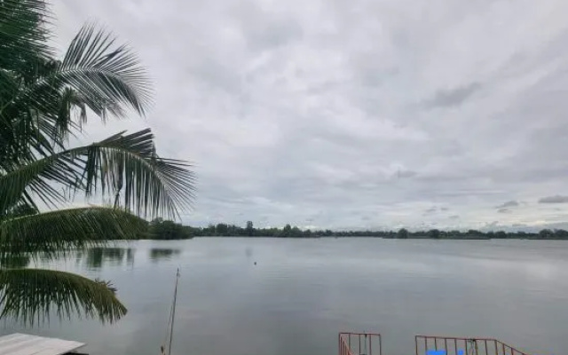 Metathsana Resort