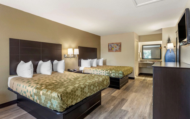 Econo Lodge Near Lackland Air Force Base-SeaWorld
