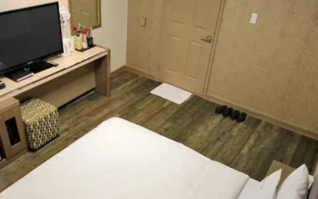 Chuncheon Central Hotel