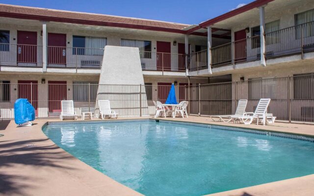Econo Lodge Tucson