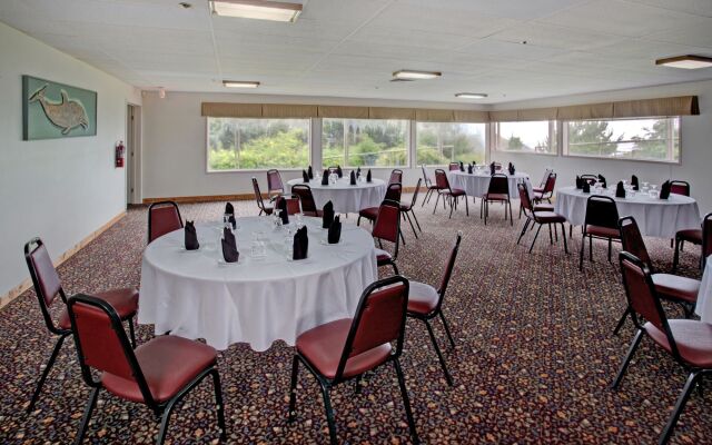 Clarion Inn Surfrider Resort