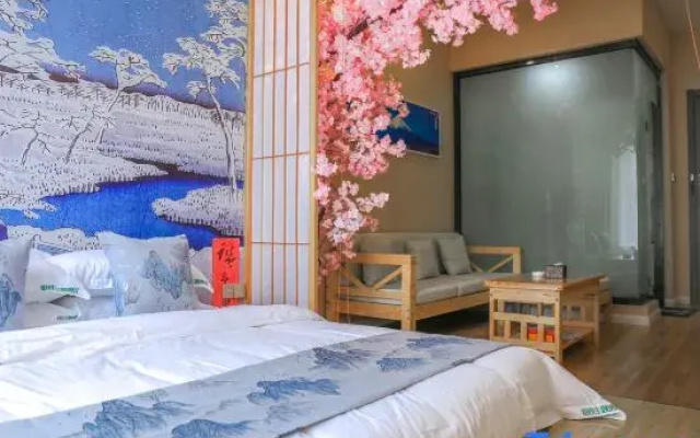Datong Borui Theme Hotel