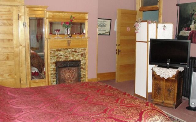 Ferris Mansion Bed and Breakfast