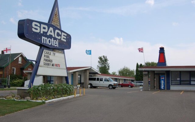 Space Motel