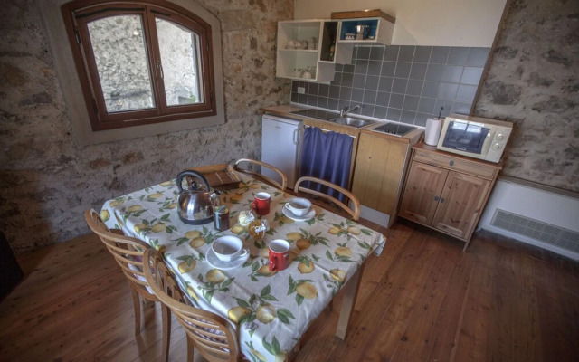 Hotel e Appartamenti al Prà de la Fam