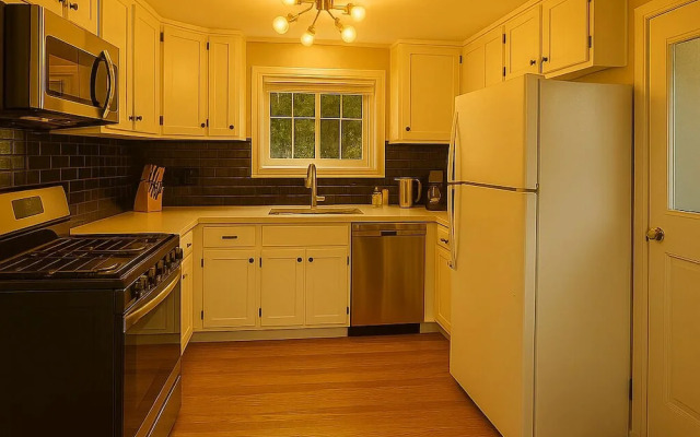 Luxury 180 degree Lake View