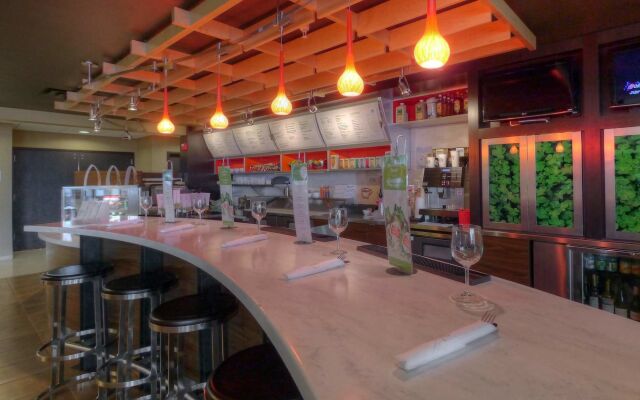 Courtyard by Marriott Medford Airport