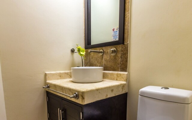 El Faro 205 Surf 2 Bedroom Condo by Redawning