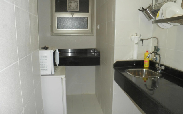 Marina Royal Hotel Suites