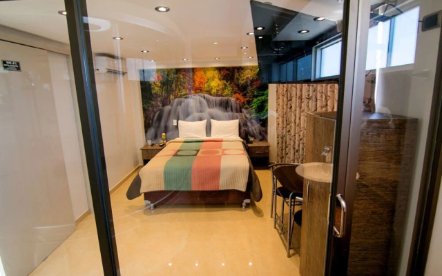 Hostal Encantos