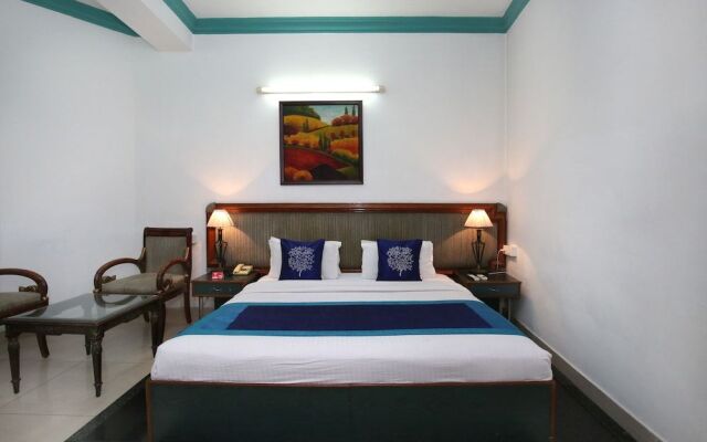 OYO 9985 Hotel Sekhon Grand