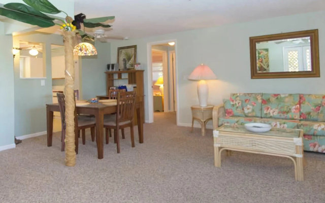 Blue Dolphin Inn Nine Bedroom Villa