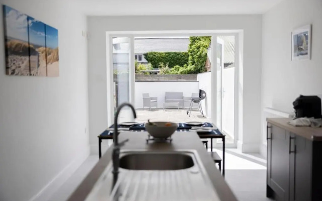 Spacious Holiday Home in Porthcawl