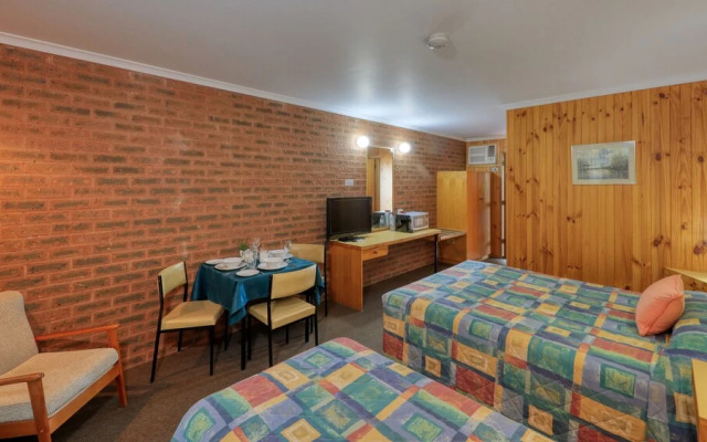Country Roads Motor Inn Narrandera
