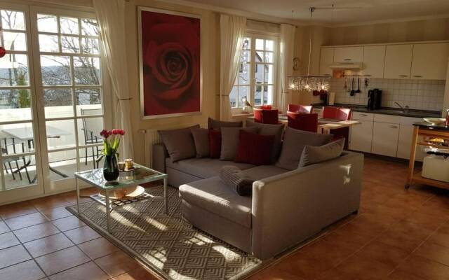 Modern Apartment Near Seabeach