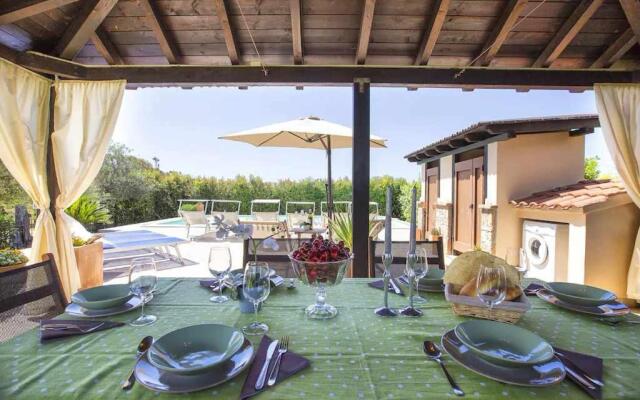 Ad Alghero Splendida Villa Mariposa con piscina per 14 persone