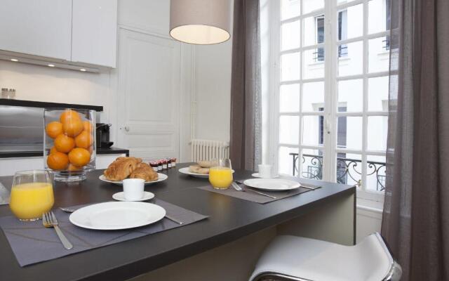 Luxury 2 Bedrooms Le Marais I by Livinparis