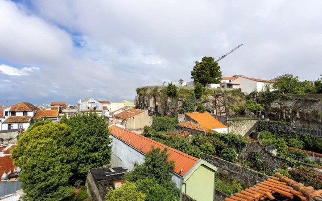 Liiiving in Porto - Mezzanine Delight Apartment