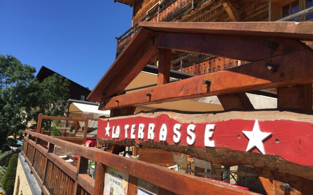 Montana Chalet Hotel