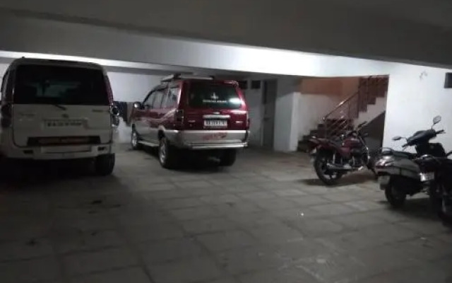 Hotel Karnataka Deluxe