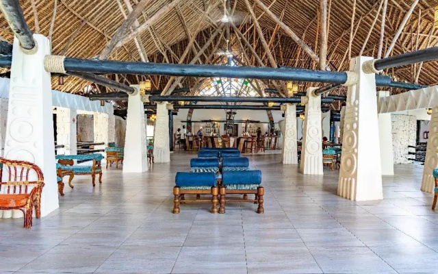 Southern Palms Beach Resort