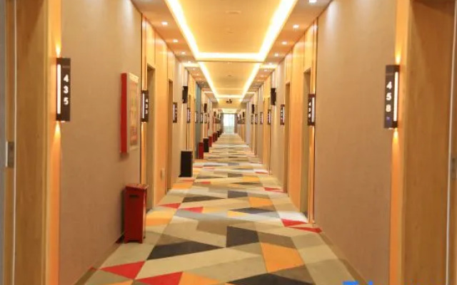 Ruoqiang Galaxy Hotel