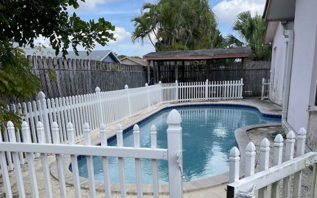 Cozy Guest House Florida Tamarac
