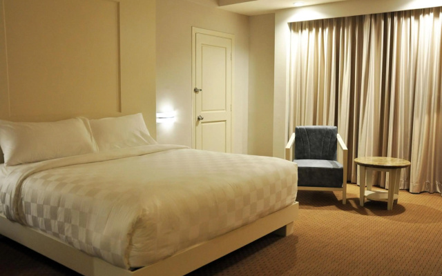 Beverly Hotel Batam – Guest Rooms – Batam
