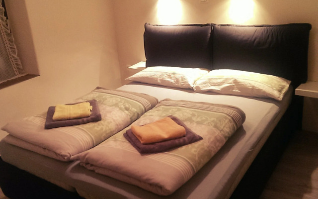 Apartments Hlapi with SPA