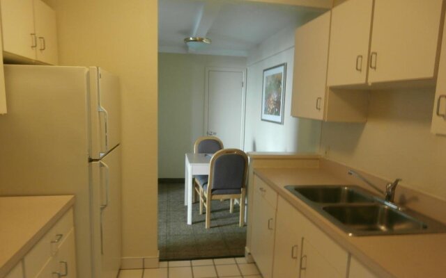 Clinton Inn And Suites