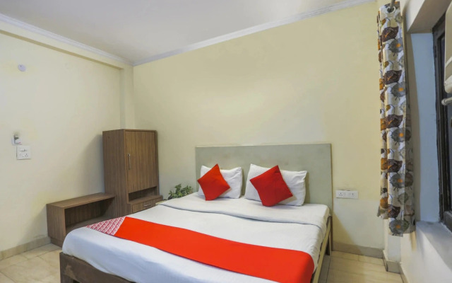 Hotel Mahadev by OYO Rooms