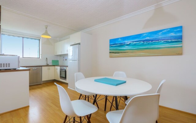Beachside Bliss '12 Kingsway'