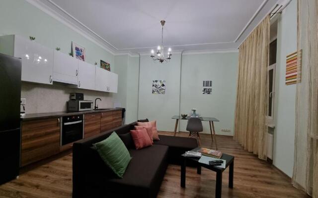 Art Deco One-Bedroom Suite in Library House with Free 5G WiFi