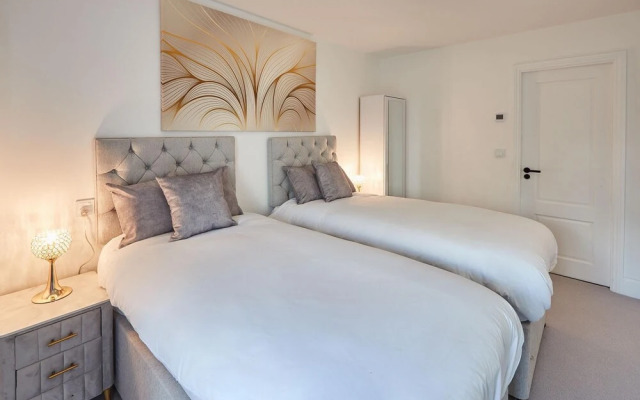 Host Stay Oxford House