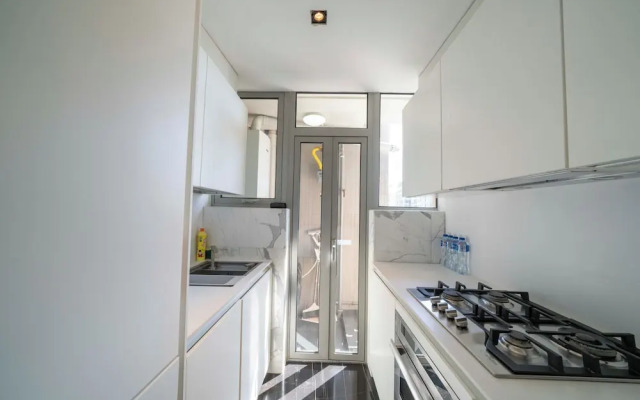 Tyms 2BR 1BA Apt Xujiahui Metro